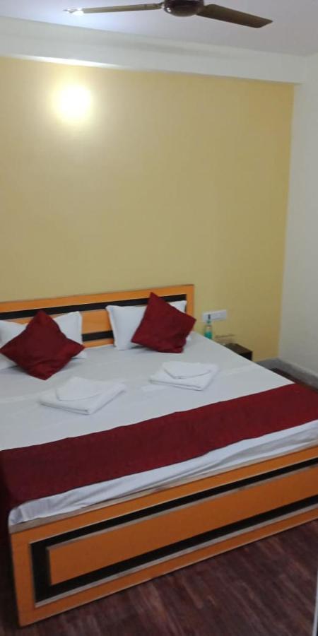 Varanasi Paradise Екстер'єр фото
