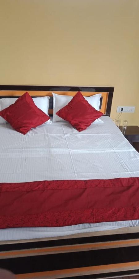 Varanasi Paradise Екстер'єр фото