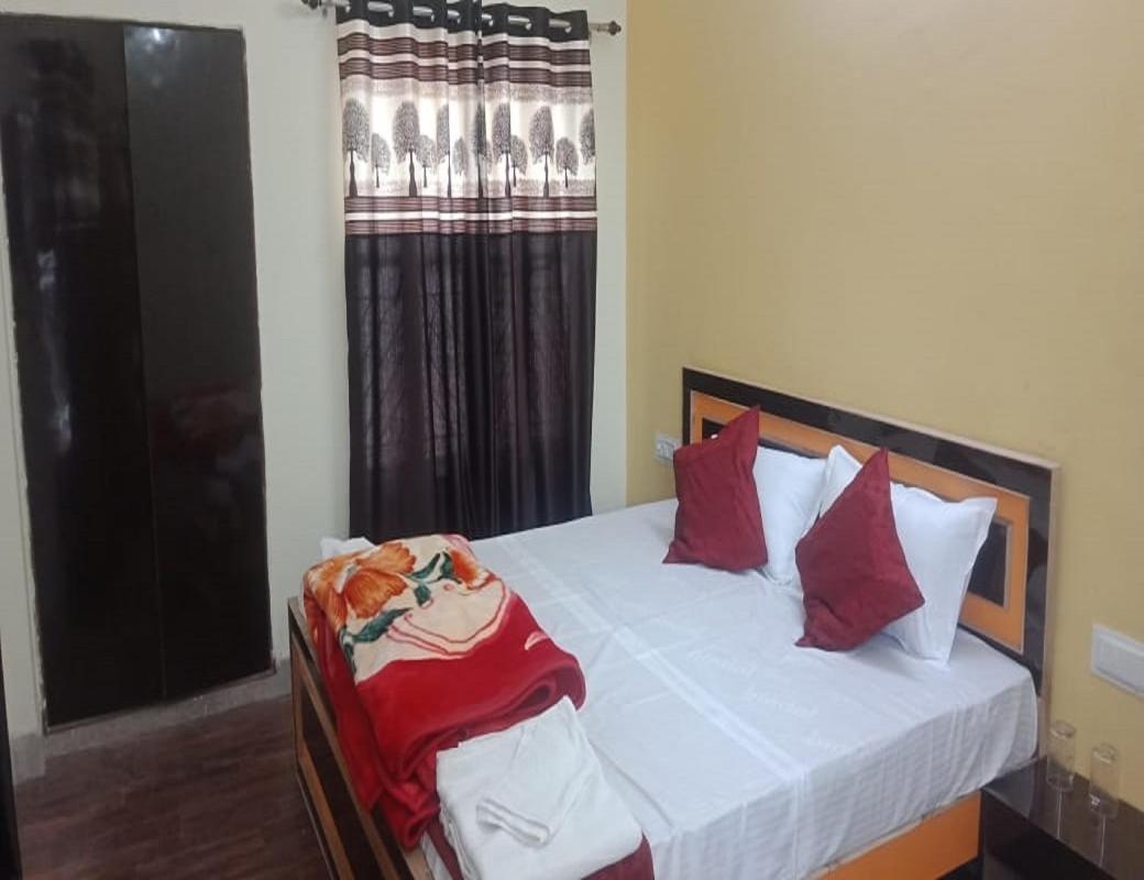 Varanasi Paradise Екстер'єр фото